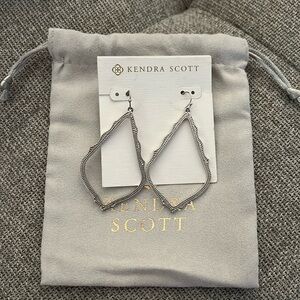 Kendra Scott Sophee Earrings - Silver